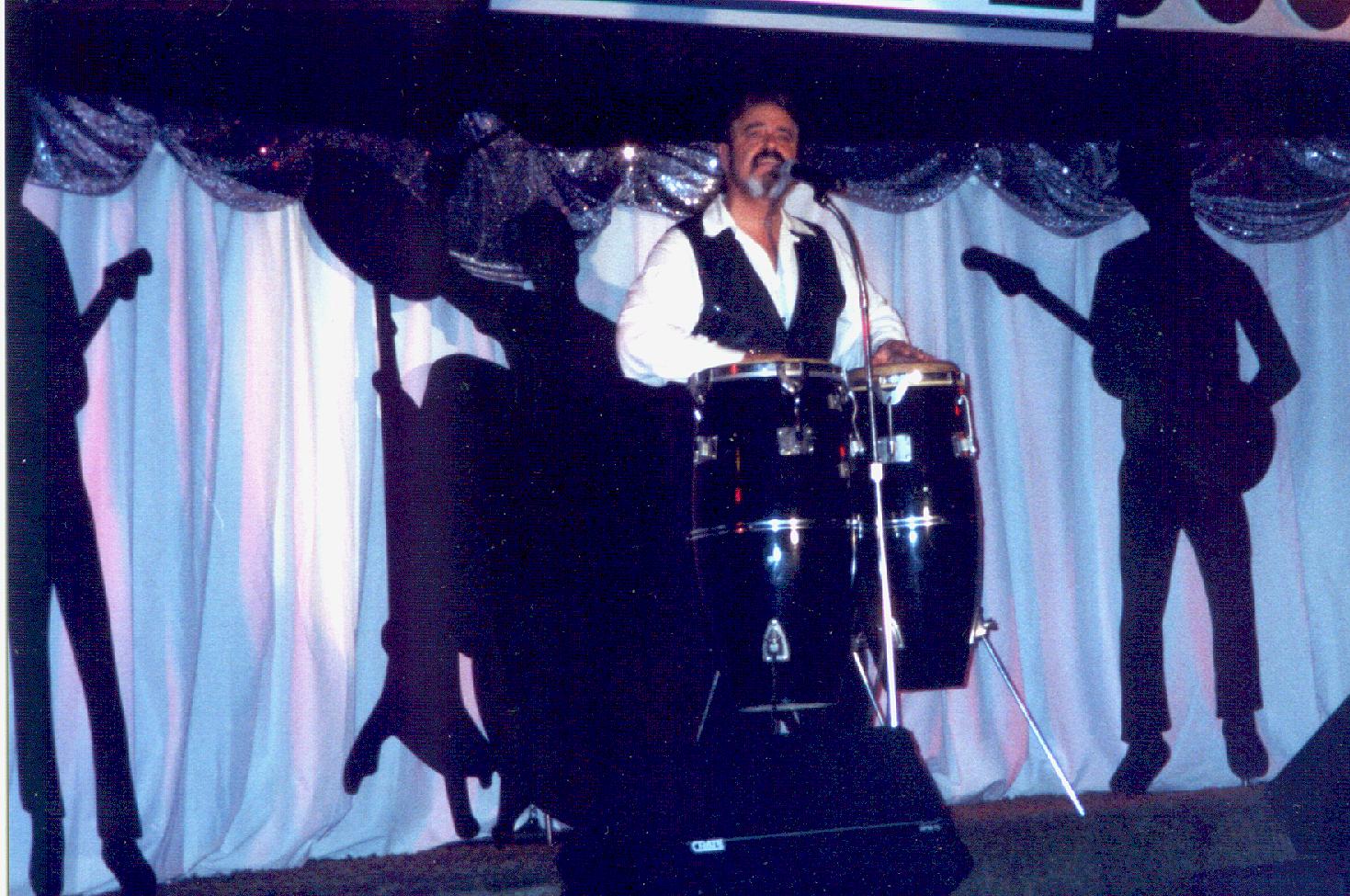 JOE LOREY performing at the legendary CALUMET 